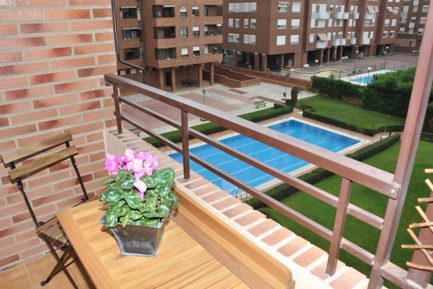 Apto La Estambrera I I Wifi Y Aire Acondicionado Logroño Extérieur photo